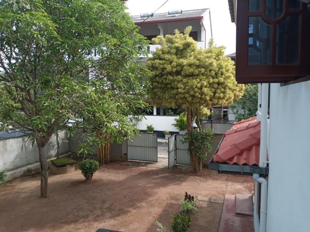 Tharul Home เบนโตตา ภายนอก รูปภาพ